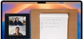 Videollamada por Zoom en una MacBook Air con la funcionalidad Vista del Escritorio activada, que permite mostrar el espacio de trabajo del usuario
